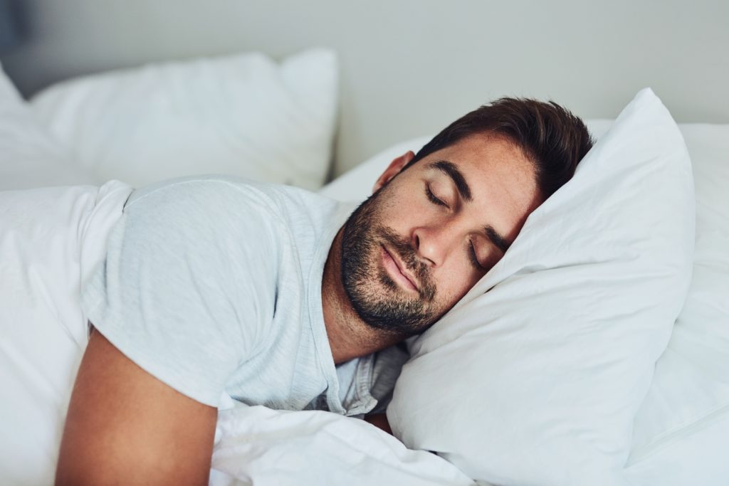 Slaaprimpels: denk aan uw slaaphouding en het juiste hoofdkussen