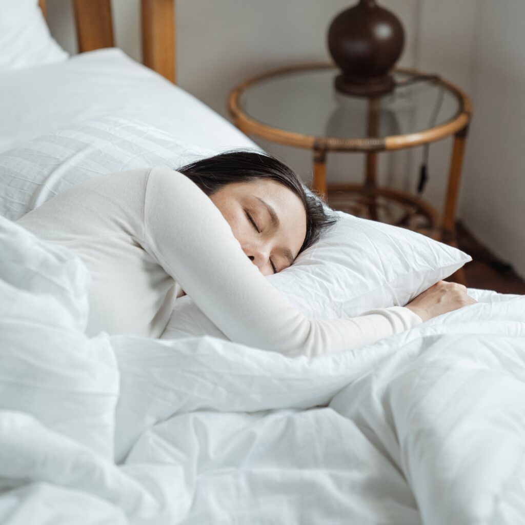Dormir avec une hernie : Commen réduire vos symptômes ?